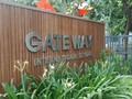 Trường Gateway tự nhận là "trường quốc tế".