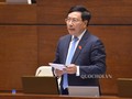 Phó thủ tướng - Bộ trưởng Bộ Ngoại giao Phạm Bình Minh tham gia giải trình trong một phiên họp của Quốc hội - Ảnh: Quochoi.vn