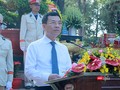"Những đóng góp của các anh hùng, liệt sỹ sẽ mãi mãi ghi vào trang sử vàng oanh liệt của dân tộc", Bộ trưởng Nguyễn Mạnh Hùng phát biểu tại lễ tưởng niệm. 