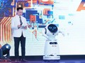 Robot AI có khả năng tương tác, dẫn chương trình linh hoạt như người thật.