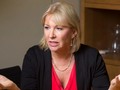 Thứ trưởng Y tế Anh Nadine Dorries xét nghiệm dương tính với virus corona và đang tự cách ly tại nhà (Ảnh: Telegraph)