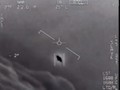 Hình ảnh trong một đoạn video về UFO được Lầu Năm Góc công bố (Ảnh: Business Insider)