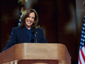 Phó Tổng thống Mỹ Kamala Harris thường xuyên chia sẻ những lời dạy mà bà nhận được từ mẹ mình (Ảnh: CNBC)