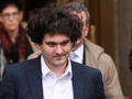 Sam Bankman-Fried rời Tòa bán Liên bang Manhattan sau phiên điều trần ngày 3/1 (Ảnh: Reuters)