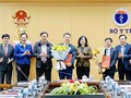 Bộ trưởng Bộ Y tế Đào Hồng Lan trao quyết định bổ nhiệm Cục trưởng Cục Dân số và Giám đốc Trung tâm mua sắm tập trung thuốc Quốc gia