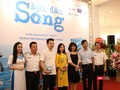 Lễ ra mắt sách, triển lãm ảnh với chủ đề “Nơi đầu sóng”. Ảnh: Minh Thúy