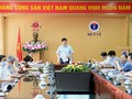 Quyền Bộ trưởng Bộ Y tế Nguyễn Thanh Long chủ trì cuộc họp giao ban trực tuyến với các bệnh viện trung ương và Sở Y tế các tỉnh, thành phố (Ảnh: Trần Minh) 