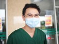 BS. Phạm Văn Phúc – Khoa Hồi sức tích cực, Bệnh viện Bệnh Nhiệt đới Trung ương (Ảnh: Minh Thúy) 