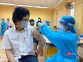 Học sinh được tiêm vaccine COVID-19 (Ảnh - Quang Hùng) 