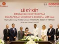 Lễ ký Biên bản ghi nhớ hợp tác với hãng Bosch. Ảnh: Vingroup