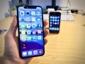 iPhone X và chiếc iPhone thế hệ đầu tiên, iPhone 2G. Nguồn: Gearbrain