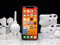 iPhone luôn là sự lựa chọn hàng đầu của đa số người dùng (Ảnh: The Verge)