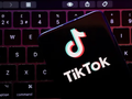 TikTok được cho là ưu ái hơn trong việc kiểm duyệt nội dung đối với các tài khoản có nhiều follow (Ảnh: Engadget)