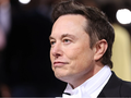 Người dùng Twitter phản đối việc Elon Musk "tặng" tick xanh cho người nổi tiếng (Ảnh: Gizmochina)