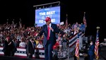 Video: Tổng thống Donald Trump nhảy múa trước đám đông người ủng hộ