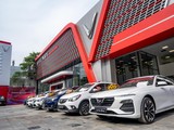 Bên trong showroom 3S lớn nhất Việt Nam của VinFast