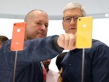 Lý do thực sự đằng sau sự ra đi của Jony Ive: Mâu thuẫn nội bộ với CEO Tim Cook ảnh 3 Xin lỗi Jony, không có anh chợ vẫn đông!