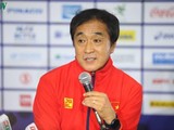 HLV U22 Indonesia phàn nàn về trọng tài điều hành trận đấu ảnh 3 Trợ lý Lee Young-jin nói gì khi dự họp báo thay HLV Park?
