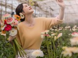 Lý Nhã Kỳ khoe vẻ đẹp không tì vết trong vườn hoa Đà Lạt