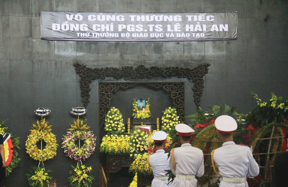 Bộ trưởng Bộ GD&ĐT: “Đồng chí Lê Hải An mất đi là tổn thất to lớn đối với ngành giáo dục“