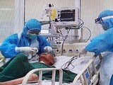 Cụ bà 88 tuổi mắc COVID-19 nặng từng bị xuất huyết não ra viện