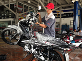Có nên rửa xe máy khi động cơ đang còn nóng?