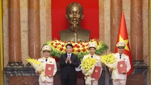Chủ tịch nước thăng cấp bậc hàm thượng tướng cho 3 thứ trưởng Bộ Công an