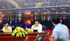 Bí thư Thành ủy Đà Nẵng Nguyễn Xuân Anh và Chủ tịch UBND TP Đà Nẵng Huỳnh Đức Thơ lắng nghe, ghi nhận ý kiến thẳng thắn của doanh nghiệp