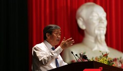 Ông Đinh Thế Huynh, Ủy viên Bộ Chính trị, Thường trực Ban Bí thư Trung ương Đảng, Đại biểu Quốc hội đơn vị TP Đà Nẵng trả lời ý kiến cử tri tại cuộc tiếp xúc