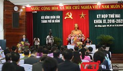 Sáng 9/8, kỳ họp thứ 2 HĐND TP Đà Nẵng khóa IX, nhiệm kỳ 2016-2021 chính thức khai mạc với nhiều vấn đề "nóng" gắn liền với đời sống nhân dân sẽ được các đại biểu đưa ra chấn vấn và thảo luận.