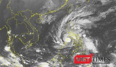 Theo Trung tâm dự báo Khí tượng Thủy văn Trung ương, hồi 19h ngày 25/11, vị trí tâm bão Tokage ở vào khoảng 11,9 độ Vĩ Bắc-120,3 độ Kinh Đông, trên vùng biển phía tây miền Trung Philippine