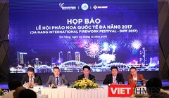 Sáng 5/12, UBND TP Đà Nẵng và đơn vị tổ chức là Tập đoàn Sun Group đã tổ chức Hop báo công bố chính thức Lễ hội pháo hoa quốc tế Đà Nẵng 2017-DIFF 2017