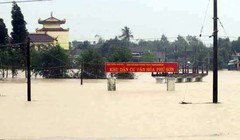 Ngân hàng xem xét miễn giảm lãi suất cho người dân vùng lũ