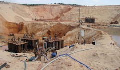 UBND tỉnh Bình Thuận vừa gửi văn bản đề nghị Bộ TN-MT chưa xem xét cấp phép đối với Dự án khai thác khoáng sản titan tại xã Hòa Thắng (huyện Bắc Bình).