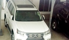 Chánh Văn phòng UBND tỉnh Cà Mau vừa cho biết, sáng ngày 3/3, UBND tỉnh Cà Mau đã trả lại 2 xe ôtô Lexus cho doanh nghiệp tặng trước đó.