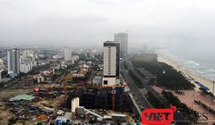 Thị trường đất nền Đà Nẵng sau cú “lên cơn” thì đột ngột “đột quỵ” khiến cả giới môi giới lẫn đầu lo lắng và liệu sự kiện pháo hoa quốc tế và APEC có giúp giá đất nền ở Đà Nẵng trụ lại.