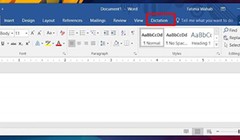 Thẻ Dictation trên thanh Ribbon của Word