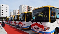 Ngày 30/6, UBND TP Đà Nẵng và Quỹ Toyota Mobilyty (TMF) chính thức đưa dịch vụ xe bus công cộng và Hệ thống bãi đỗ xe vào hoạt động và kết nối với hệ thống xe bus hiện có để phục vụ người dân.