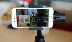 Việc nâng cấp thêm một số phụ kiện sẽ giúp smartphone có thể quay phim tốt hơn, không thua kém máy quay chuyên nghiệp.