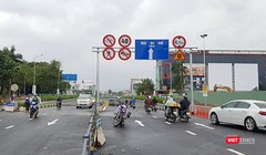 uối giờ chiều 30/10, những dòng xe đầu tiên chính thức lưu thông qua hầm chui Điện Biên Phủ (Đà Nẵng) sau 10 tháng thi công đua với thời gian để phục vụ đi lại trong dịp APEC 2017.