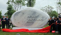  Sáng ngày 09/11, Phó Thủ tướng Bộ trưởng Ngoại giao Phạm Bình Minh cùng các đại biểu đến từ 21 nền kinh tế thành viên APEC đã chủ trì Lễ khai trương Công viên APEC tại Đà Nẵng. 