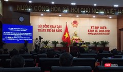 Chiều 7/12, tại Kỳ họp thứ 6, HĐND TP khóa IX, nhiệm kỳ 2016-2021, 95,83% đại biểu HĐND TP đã biểu quyết thông qua Nghị quyết Sửa đổi, bổ sung một số điều của Nghị quyết số 54/2016/NQ-HĐND về Quy định mức thu, chế độ thu, nộp, quản lý và sử dụng phí sử dụ