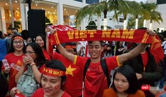 Người dân Đà Nẵng ăn mừng chiến thắng của đội tuyển Việt Nam