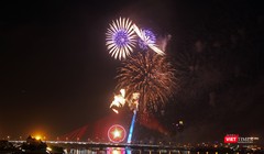 Đà Nẵng sẽ tổ chức bắn pháo hoa đêm giao thừa Tết Mậu Tuất 2018 tại 3 điểm trên địa bàn TP, với 2.400 quả tầm cao và 300 giàn pháo tầm thấp bằng kinh phí xã hội hóa