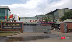 Ô nhiễm kéo dài, dân yêu cầu đóng cửa nhà máy thép Dana Ý cho đến khi người dân được dời đi nơi khác.