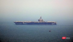 Tàu sân bay Mỹ USS Carl Vinson (CVN 70) trên Vịnh Đà Nẵng