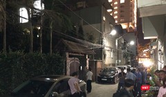 Nhiều người tập trung trước nhà ông Trần Văn Minh trên đường Lý Thường Kiệt