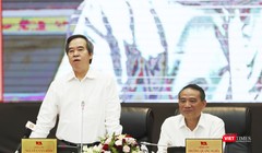 Ủy viên Bộ Chính trị, Trưởng Ban Kinh tế Trung ương Nguyễn Văn Bình phát biểu tại Hội thảo Xây dựng và phát triển TP Đà Nẵng trong thời kỳ công nghiệp hóa - hiện đại hóa đất nước, sáng 10/8.