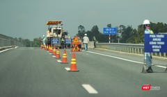 Chiều 29/10, Tổng công ty Đầu tư phát triển đường cao tốc Việt Nam (VEC) đã tiến hành xử lý kỷ luật các cá nhân, tập thể liên quan tới hư hỏng, chậm khắc phục trên tuyến cao tốc Đà Nẵng-Quảng Ngãi.