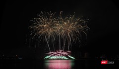 Khoảnh khắc pháo hoa cỉa đội Phần Lan trong đêm DIFF 2019 mang chủ đề "Tình yêu"
